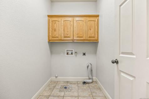 828 County Road 334 Stockdale TX 78160