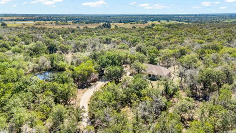 828 County Road 334 Stockdale TX 78160