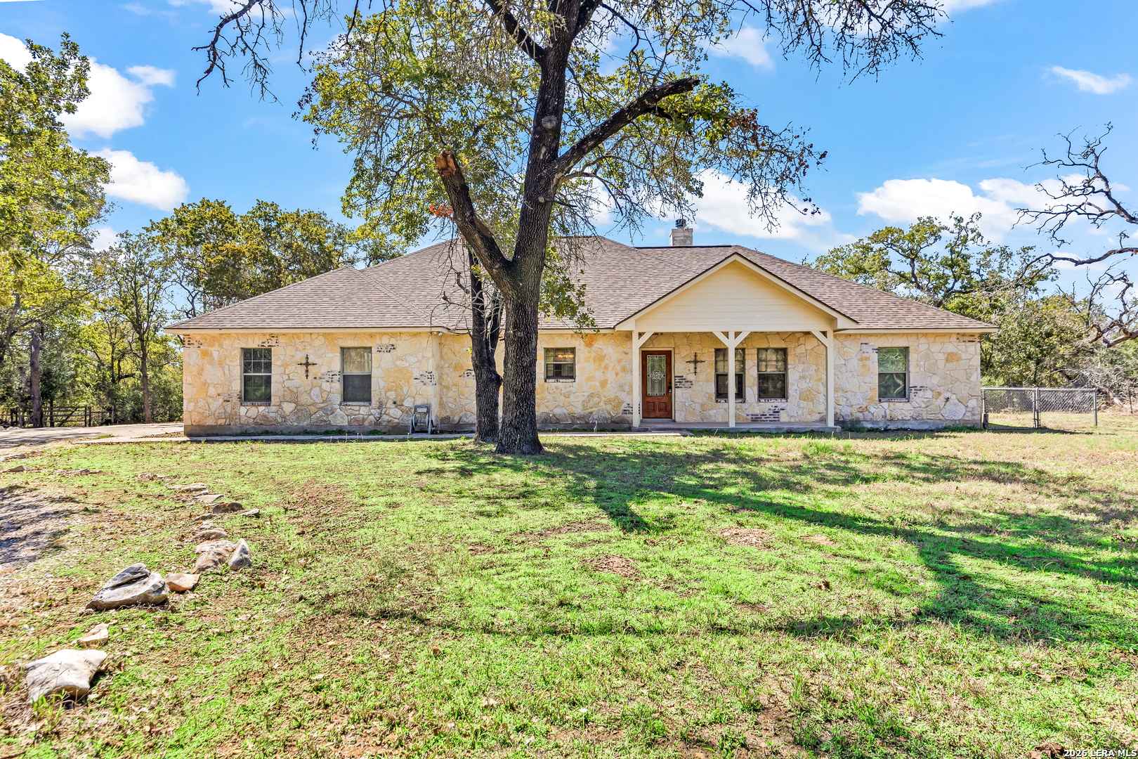 828 County Road 334 Stockdale TX 78160
