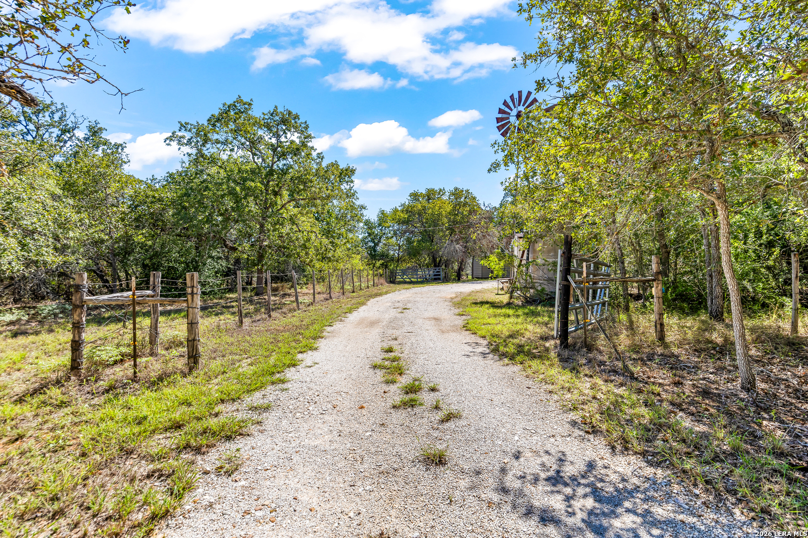 828 County Road 334 Stockdale TX 78160
