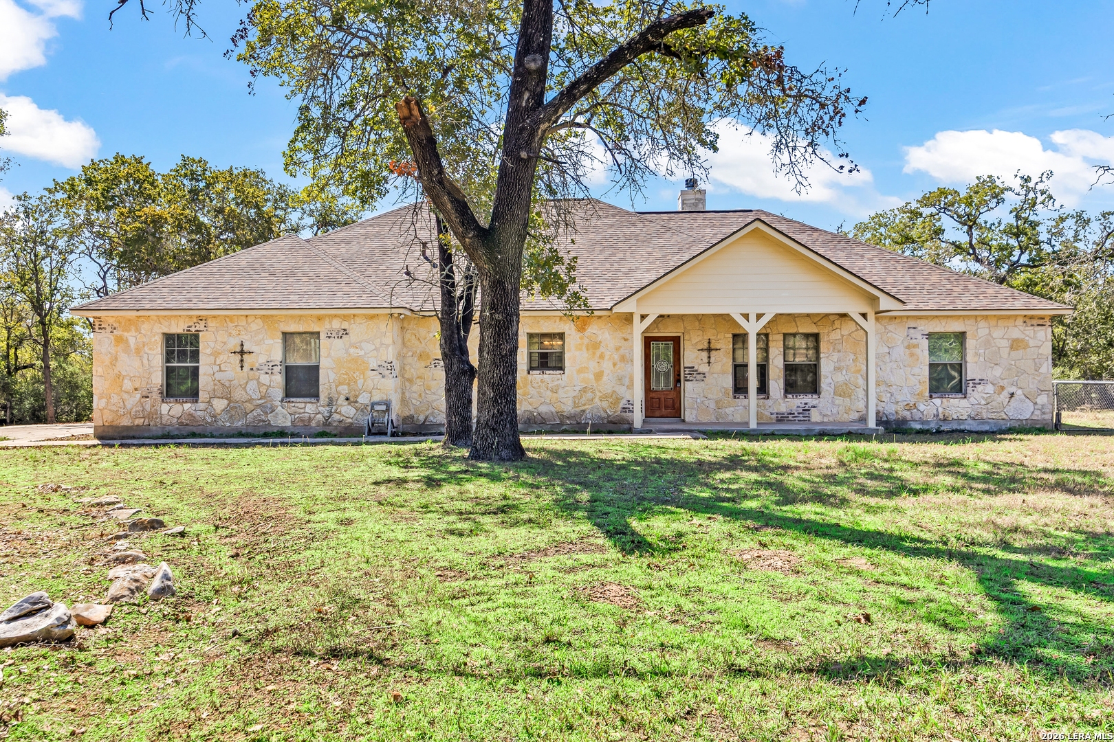 828 County Road 334 Stockdale TX 78160