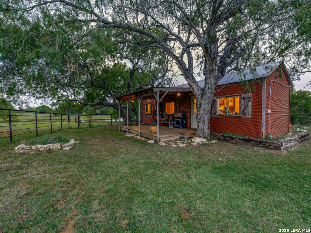 2831 County Road 430 Pleasanton TX 78064