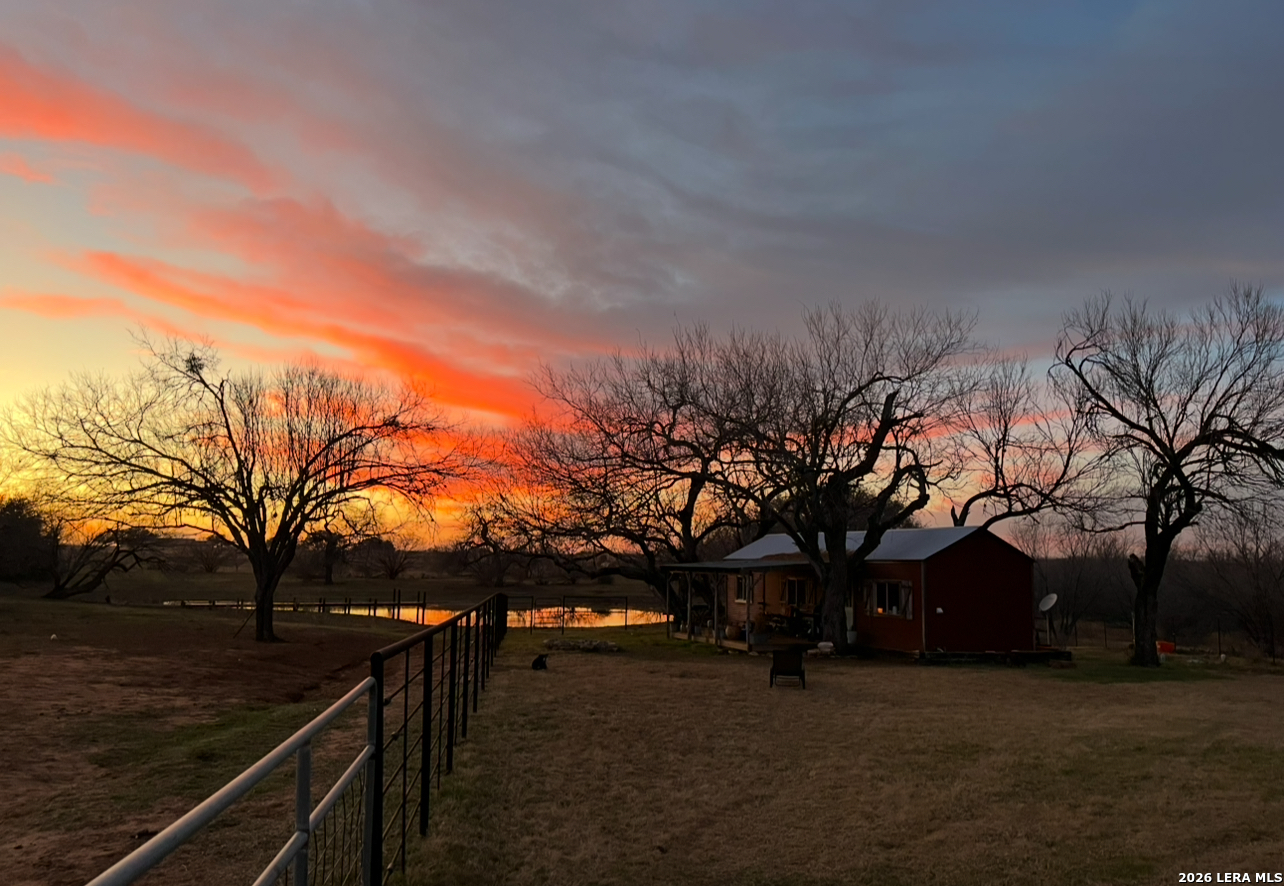 2831 County Road 430 Pleasanton TX 78064