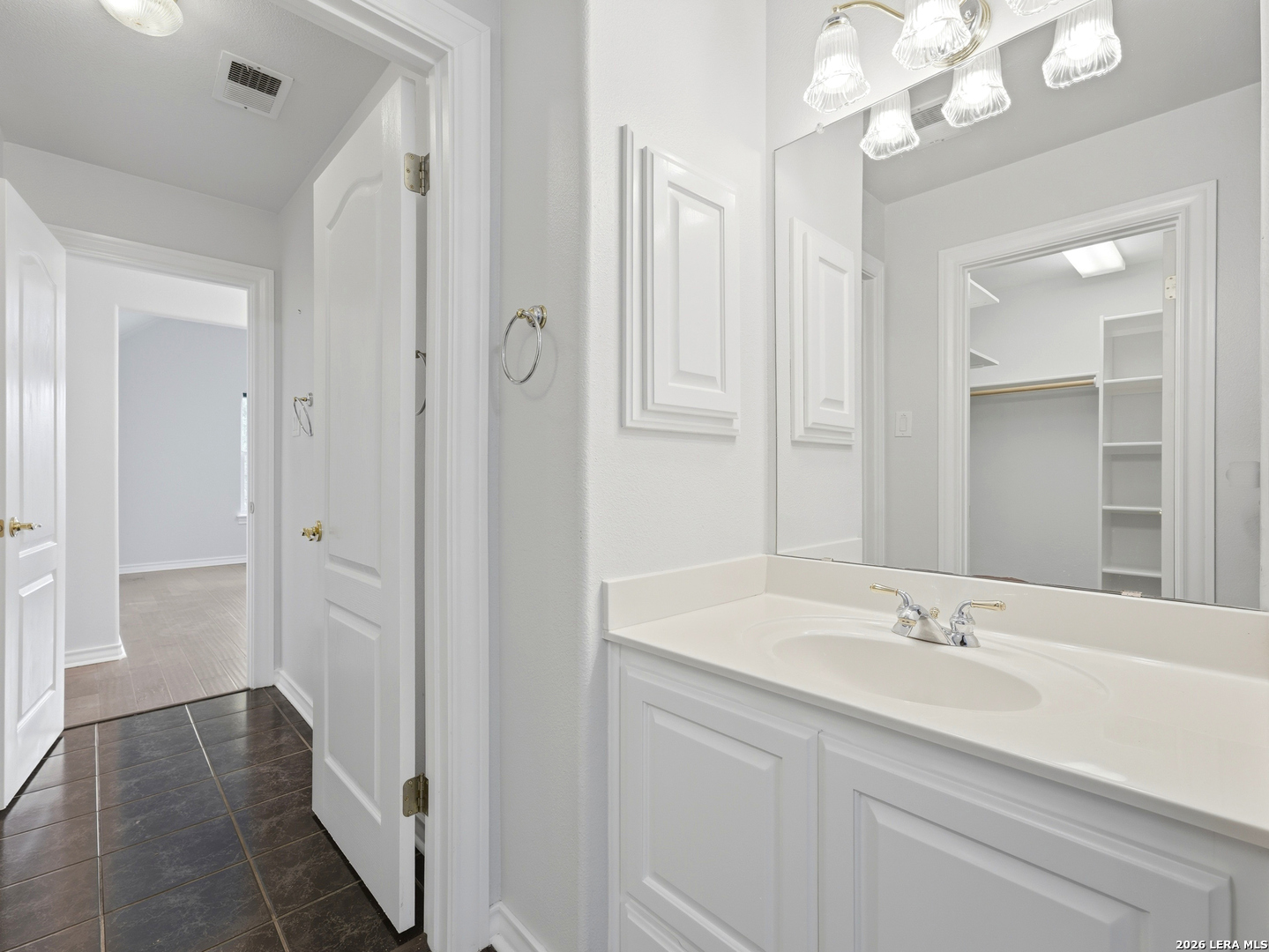 1804 Winding View San Antonio TX 78260