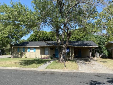 2204 Louise Street Seguin TX 78155