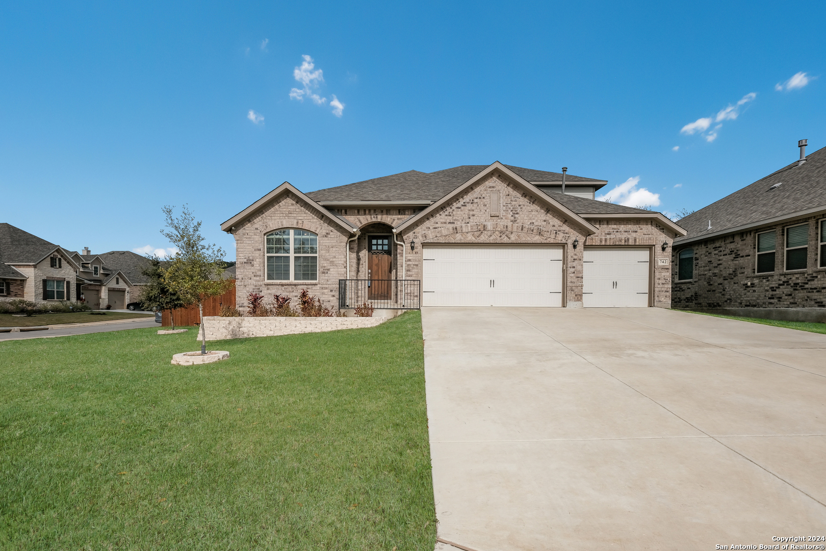 742 Singing Creek Spring Branch TX 78070