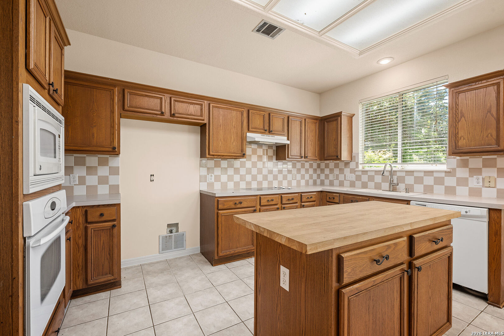 21007 La Pena Drive San Antonio TX 78258