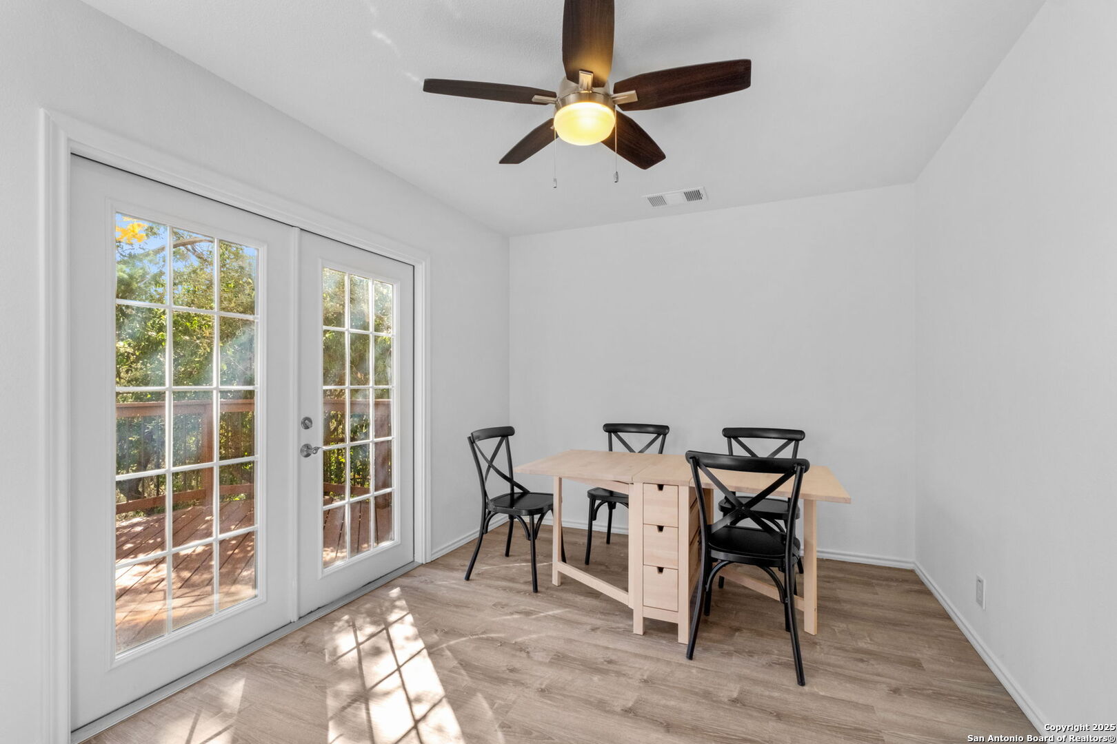 4210 Knollbluff San Antonio TX 78247