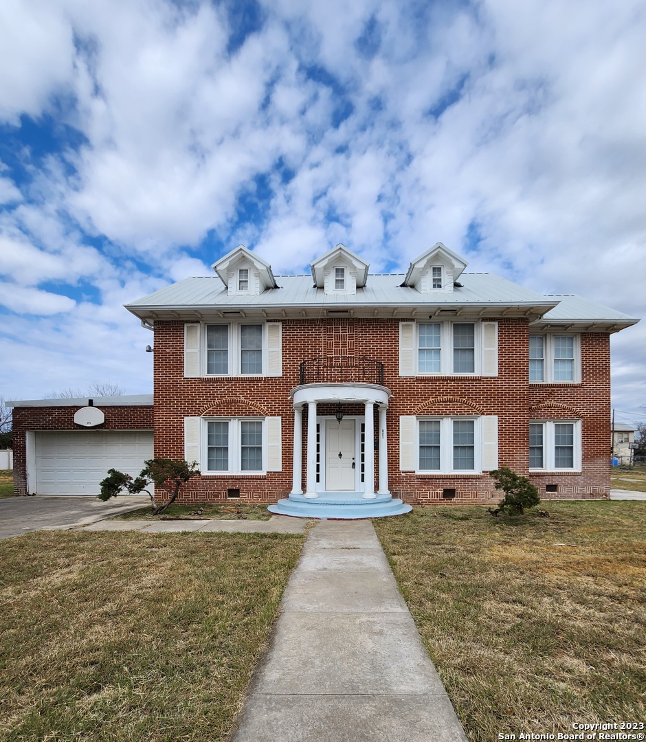 821 E Valverde Street Crystal City TX 78839