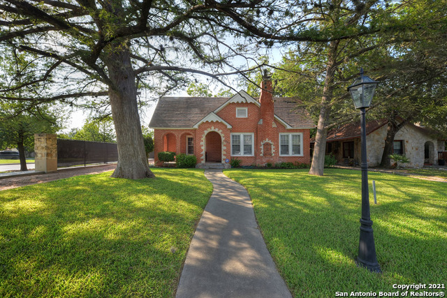 1080 W Coll Street New Braunfels TX 78130