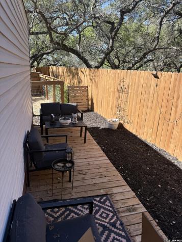 240 Creekside Floresville TX 78114