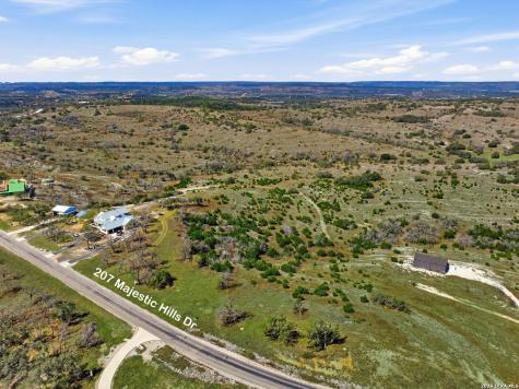 207 Majestic Hills Blanco TX 78606