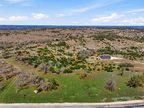 207 Majestic Hills Blanco TX 78606
