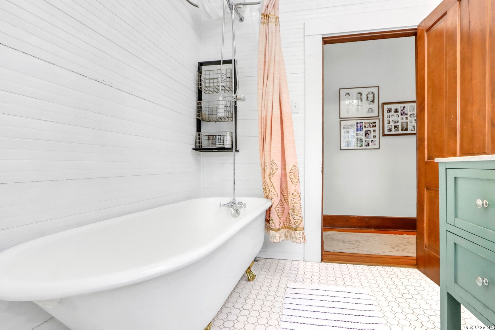 123 Cedar San Antonio TX 78210