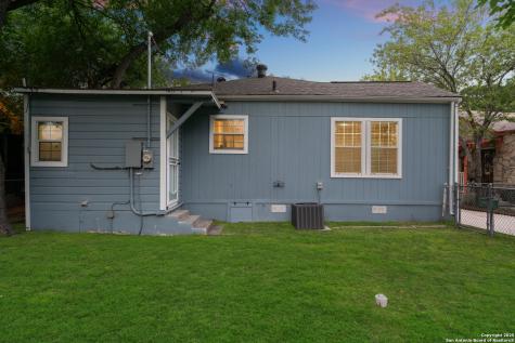 1806 W Mistletoe Avenue San Antonio TX 78201