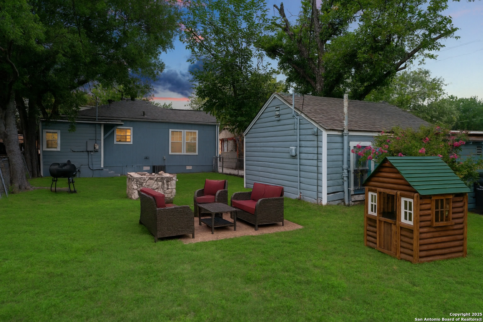 1806 W Mistletoe Avenue San Antonio TX 78201