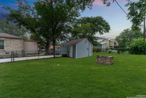 1806 W Mistletoe Avenue San Antonio TX 78201