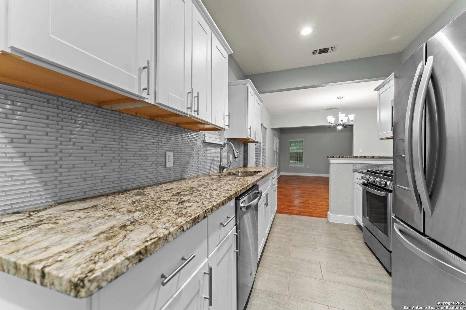 1806 W Mistletoe Avenue San Antonio TX 78201