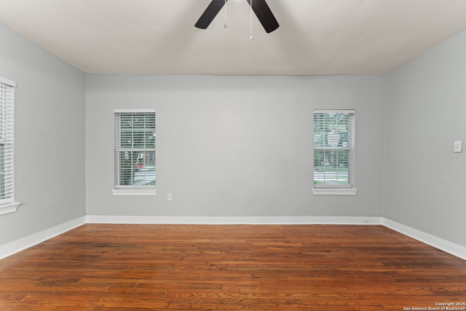 1806 W Mistletoe Avenue San Antonio TX 78201