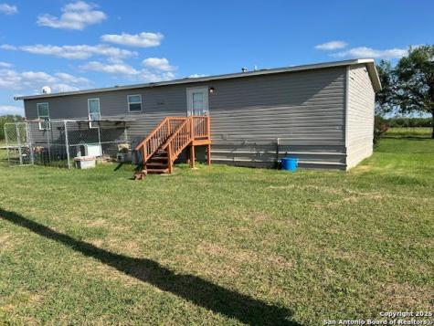 352 County Road 741 Yancey TX 78886