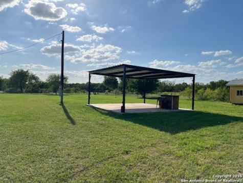 352 County Road 741 Yancey TX 78886