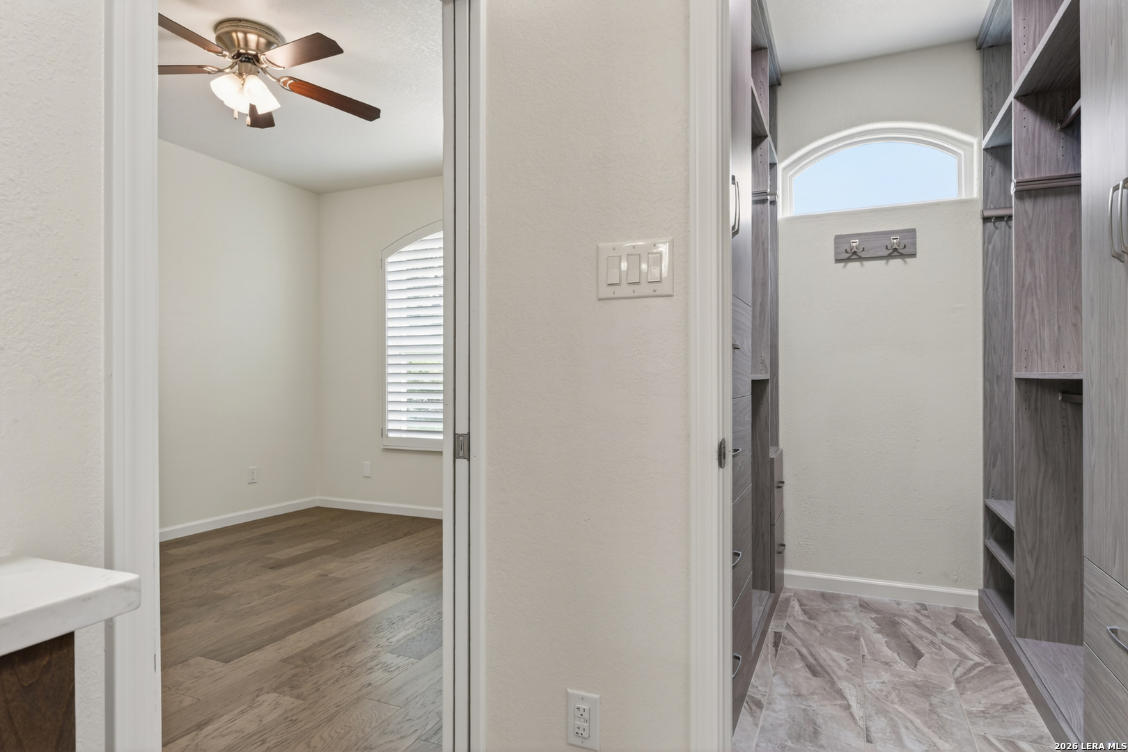 114 Oakwell Farms San Antonio TX 78218
