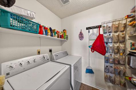 10118 Sandbrook Hill San Antonio TX 78254