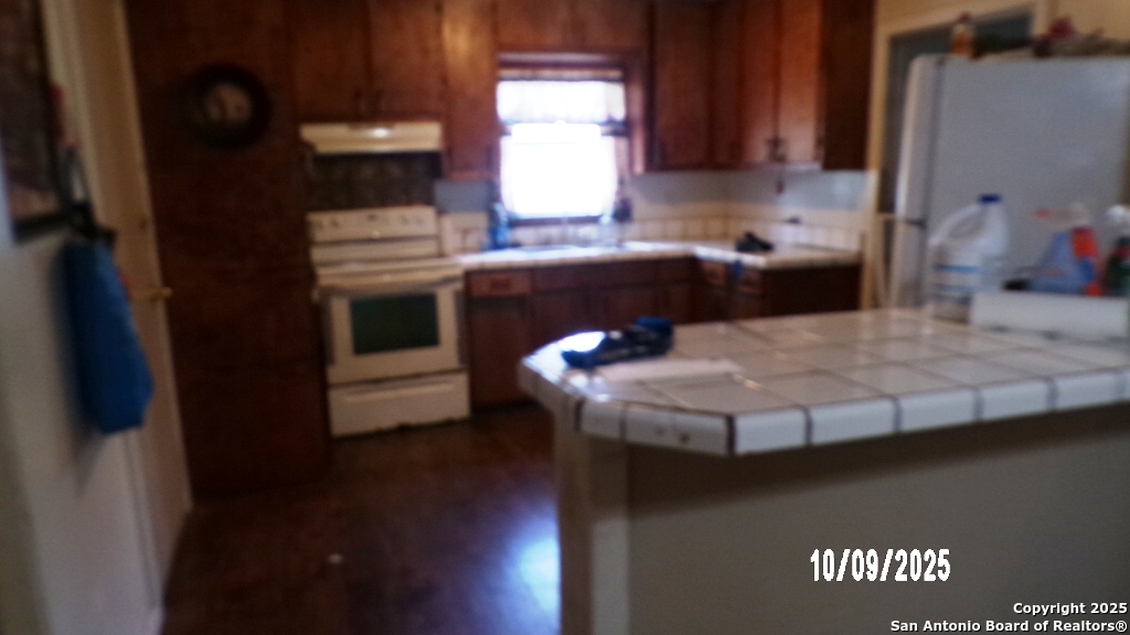 1000 W Clare Beeville TX 78102