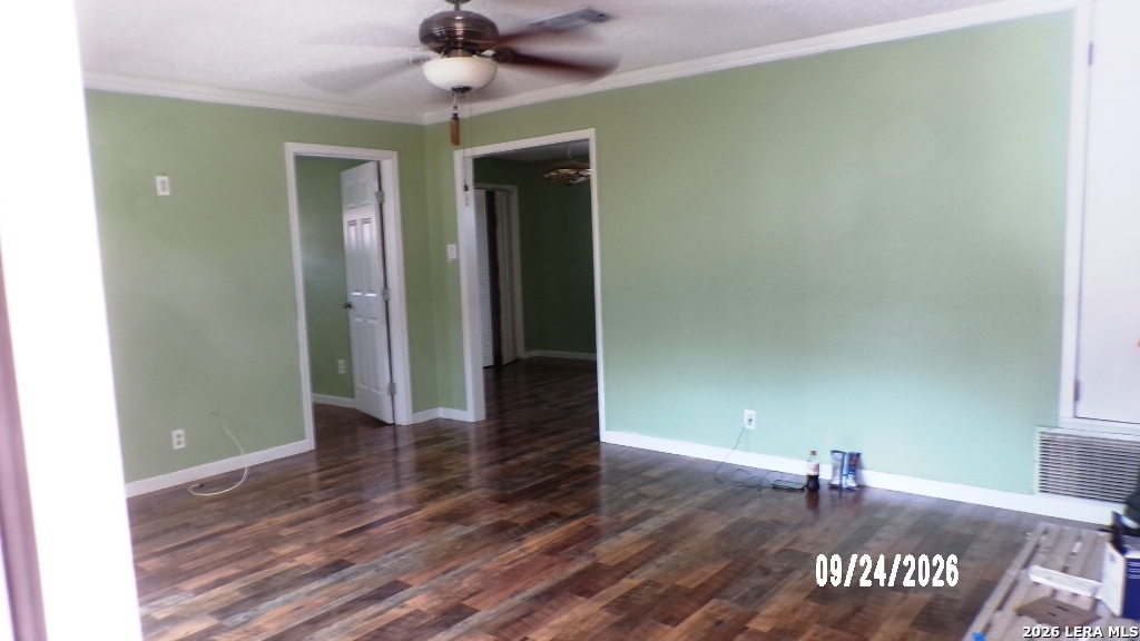 114 W Mesquite Street Karnes City TX 78118