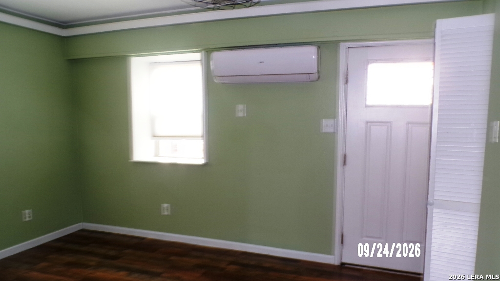 114 W Mesquite Street Karnes City TX 78118