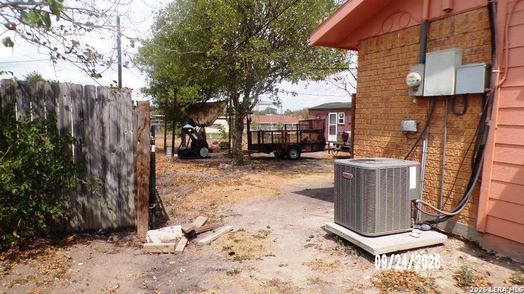 114 W Mesquite Street Karnes City TX 78118