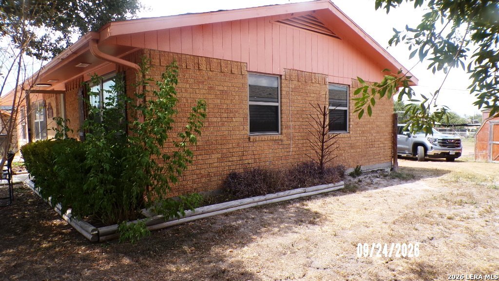 114 W Mesquite Street Karnes City TX 78118