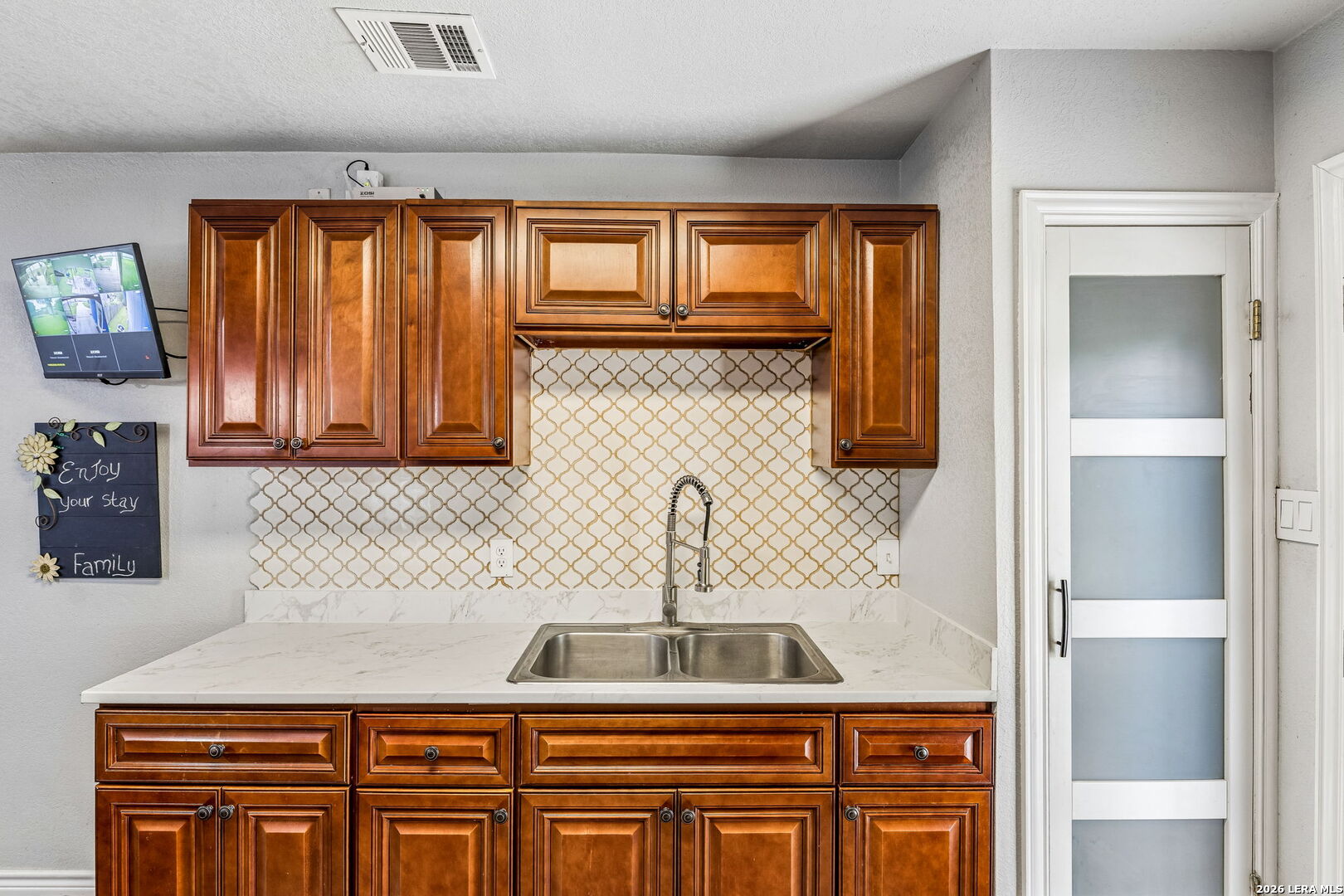 8722 Dale Valley San Antonio TX 78227
