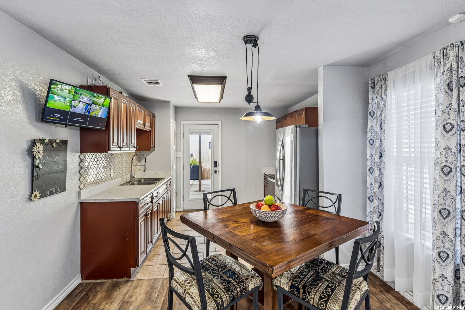 8722 Dale Valley San Antonio TX 78227