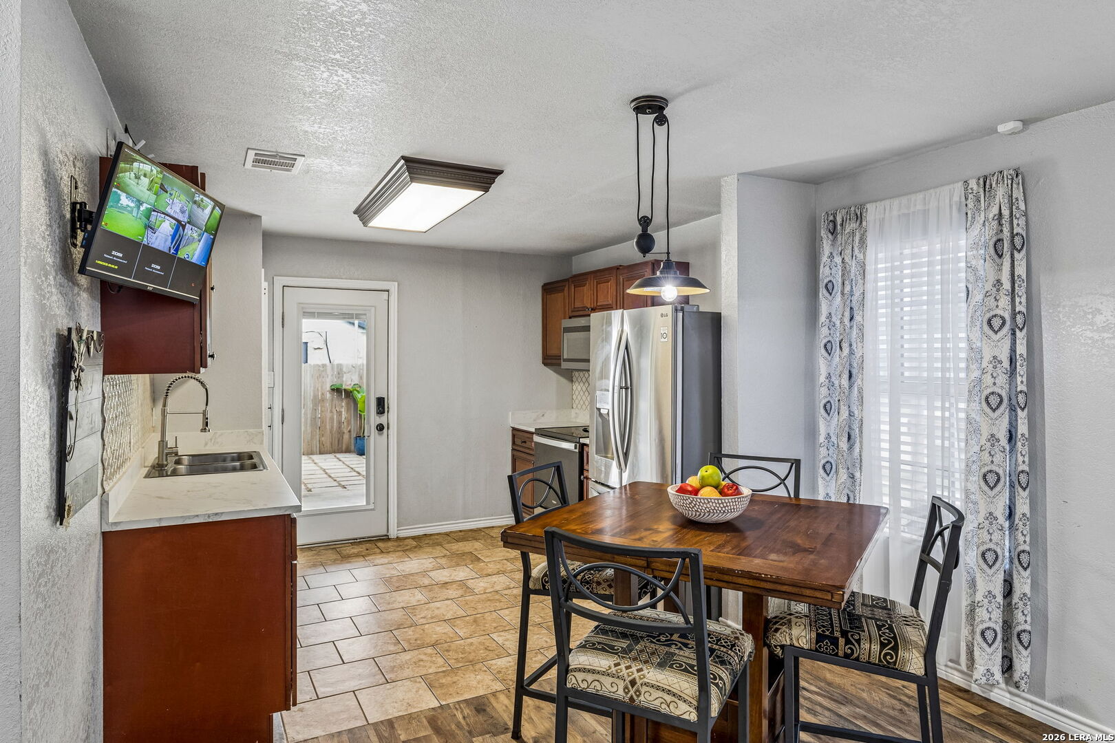 8722 Dale Valley San Antonio TX 78227