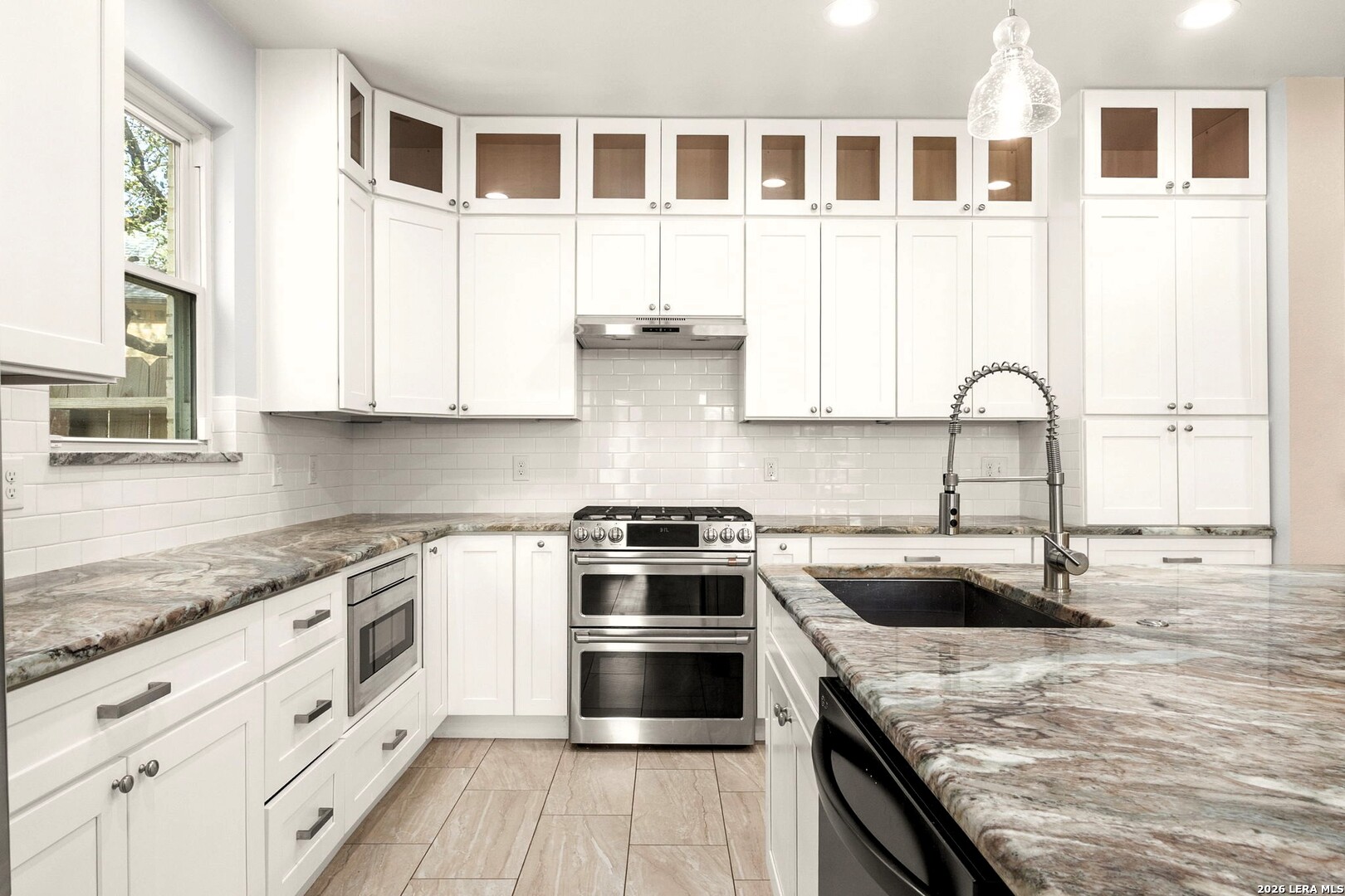2854 Lakehills San Antonio TX 78251