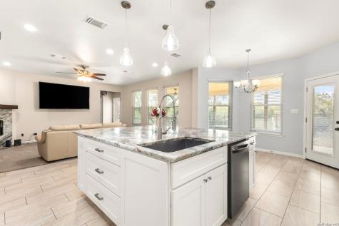 2854 Lakehills San Antonio TX 78251