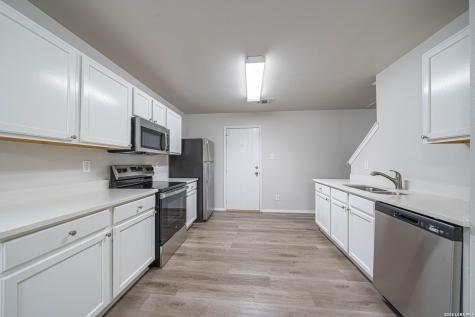 8915 Mission Meadow San Antonio TX 78223