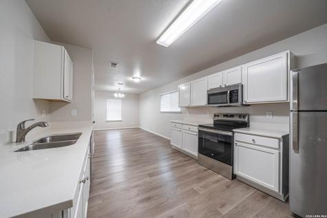 8915 Mission Meadow San Antonio TX 78223