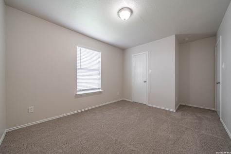 8915 Mission Meadow San Antonio TX 78223