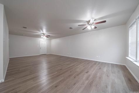 8915 Mission Meadow San Antonio TX 78223