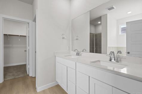 8114 Champion Creek San Antonio TX 78252