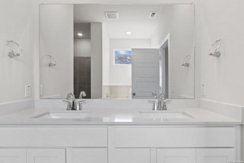 8114 Champion Creek San Antonio TX 78252
