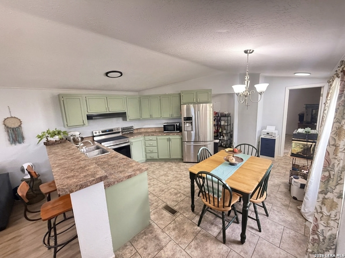 572 River Bluff Circle Pipe Creek TX 78063