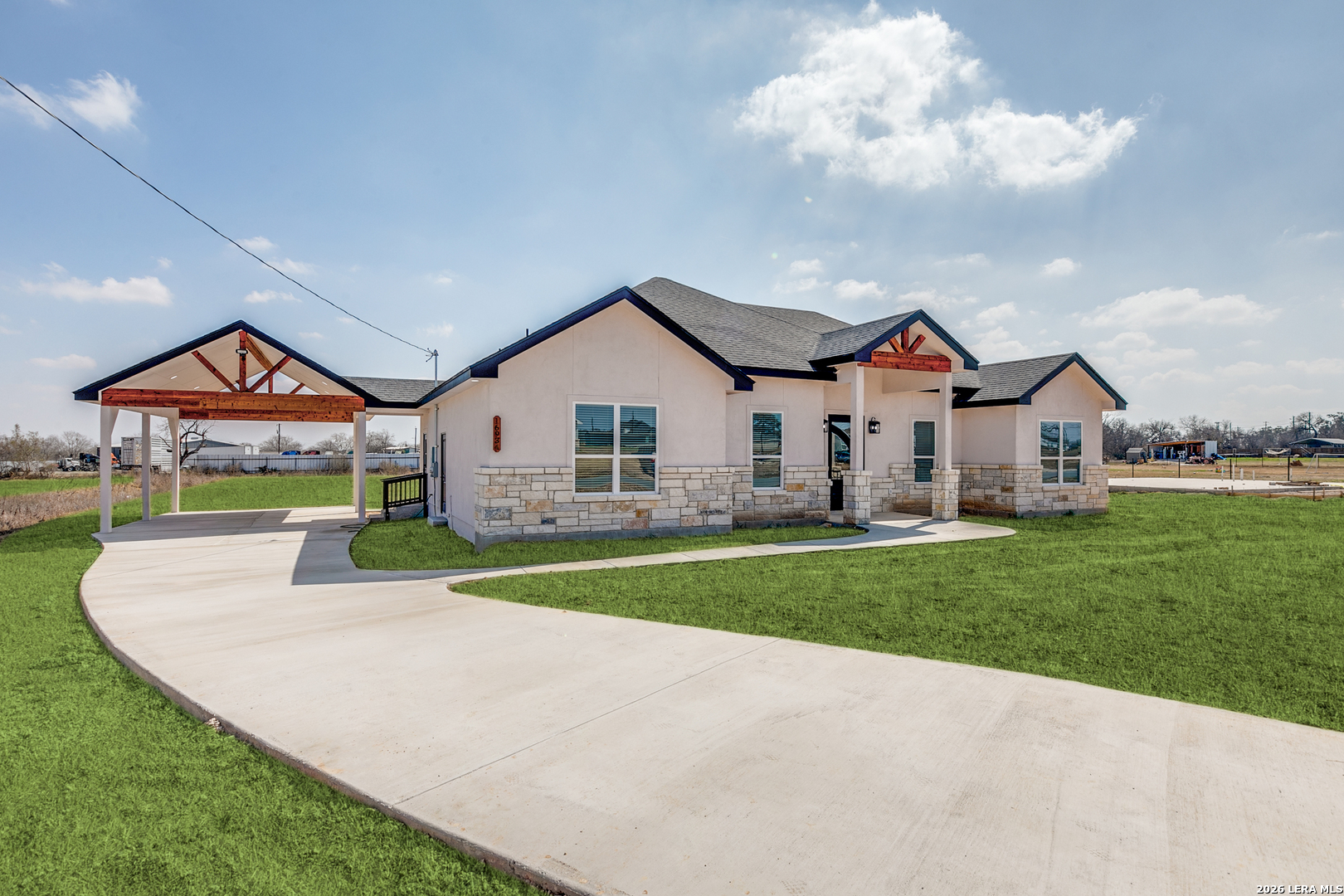 16934 Rancho Escondido Atascosa TX 78002