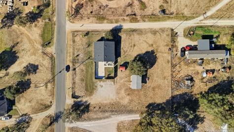 1037 County Road 7711 Devine TX 78016