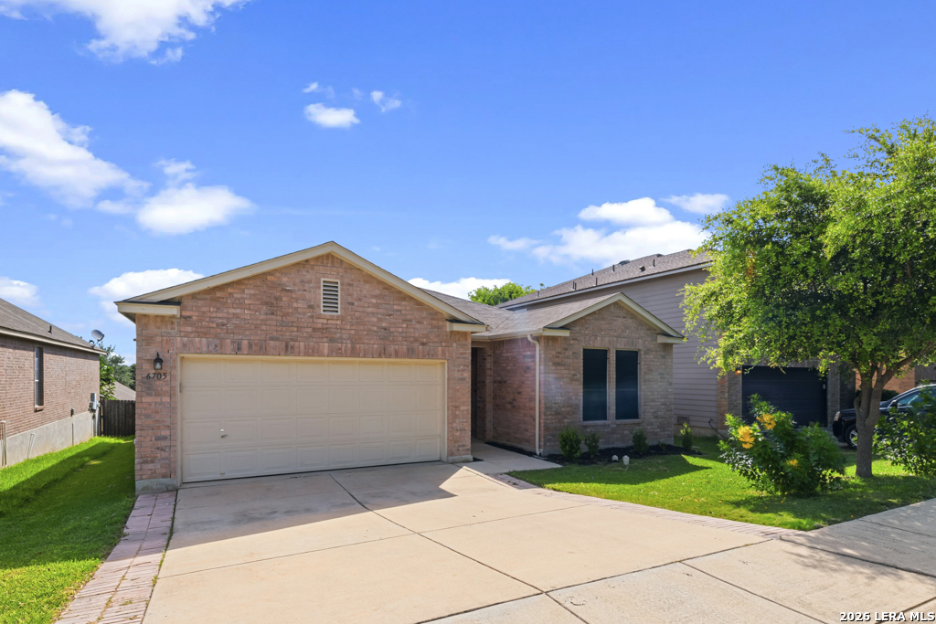 6705 Spearwood Live Oak TX 78233