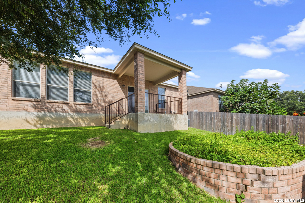 6705 Spearwood Live Oak TX 78233