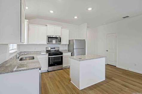 2838 Forsyth Canyon San Antonio TX 78109