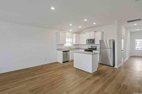 2838 Forsyth Canyon San Antonio TX 78109
